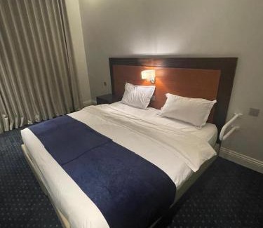 Gurayat Hotel | شقق حيات الفرسان للشقق الفندقية