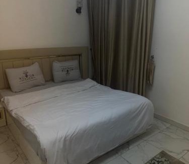 Cairo Apartment | شقه ثلاث غرف وصاله بكورنيش النيل بجوار فندق فورمنت