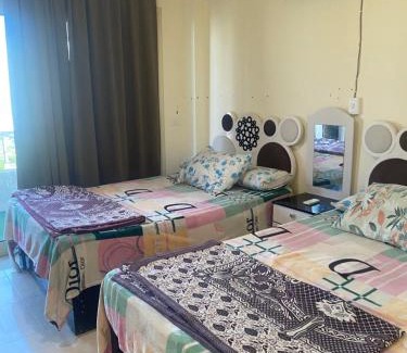 Marsa Matruh Apartment | شقه فندقيه فاخرة مكيفة الهواء بقرية سياحية متكاملة الخدمات شاطيء رملي وحمامات سباحة واكوابارك على بعد دقائق من مطروح