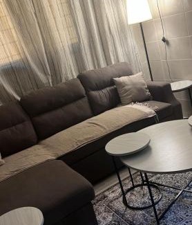Dammam Apartment | غرفة وصالة الجوري 1 ابواب ذكية