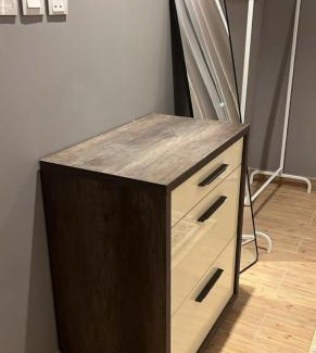 Dammam Apartment | غرفة وصالة الجوري 3 ابواب ذكية