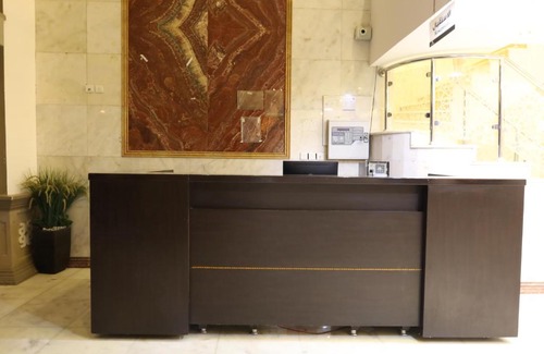 Al Aziziyah Hotel | فندق أبعاد النور مكة العزيزية