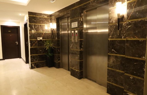 Al Aziziyah Hotel | فندق أبعاد النور مكة العزيزية