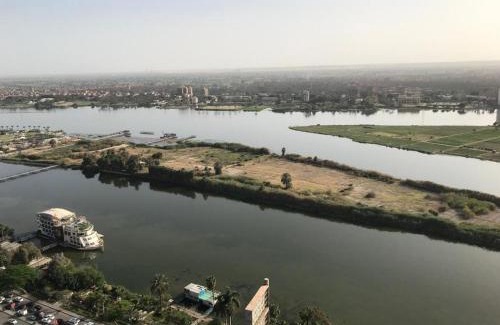 Al-Basatin Apartment | كورنيش النيل المعادي ابراج الجوهرة Nile Edge