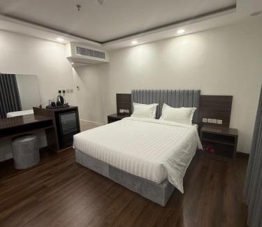 Tabuk Hotel | مجمع مهنا