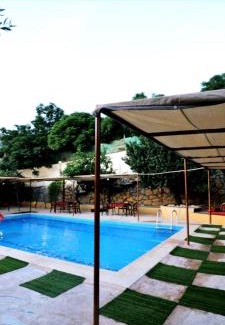 Amman Ski Chalet | مزرعة وشاليه السلطانة مرج الحمام
