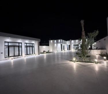 Al Wudayy Ski Chalet | منتجع دارك