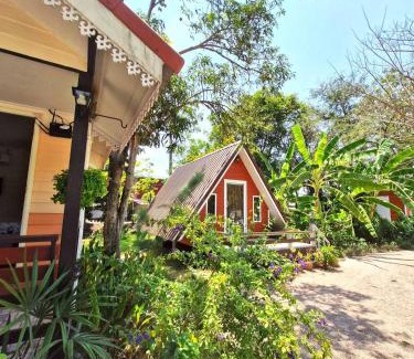 Damnoen Saduak House | ดำเนินโฮมสเตย์ Damnoen Homestay