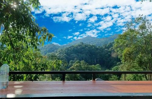 Mueang Pan Bed & Breakfast | บ้านชายดอย Glamping ดอยแม่แจ๋ม cheason ,Muangpan, Lampang