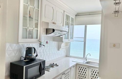 Rayong Apartment | บ้านชายทะเล ที่พักติดทะเล ระยอง หาดแสงจันทร์