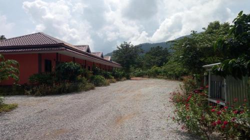 Chiang Khan Hostel | ปันสุขรีสอร์ท