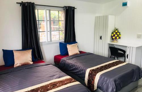 Chong Mek Ski Chalet | ภูเคียงน้ำรีสอร์ต ที่พักริมน้ำวัดเรืองแสงช่องเม็ก