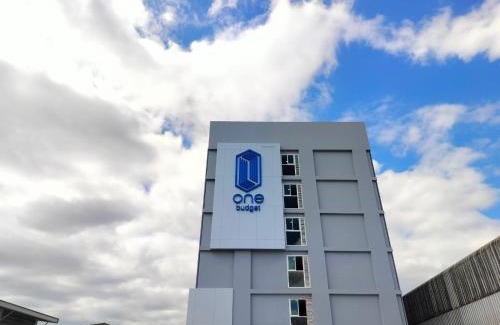 Chiang Rai Hotel | วัน บัดเจท เชียงราย พหลโยธิน One Budget Hotel Chiangrai Phahonyothin