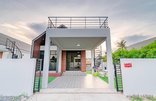 Hin Lek Fai Villa | สโลว์ไลฟ์2 ปาร์ตี้ หัวหิน พูลวิลล่า Slowlife2 Party Hua-Hin Pool Villa