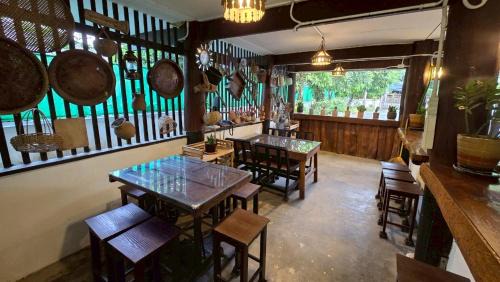 San Kamphaeng House | หลองข้าวโฮมสเตย์