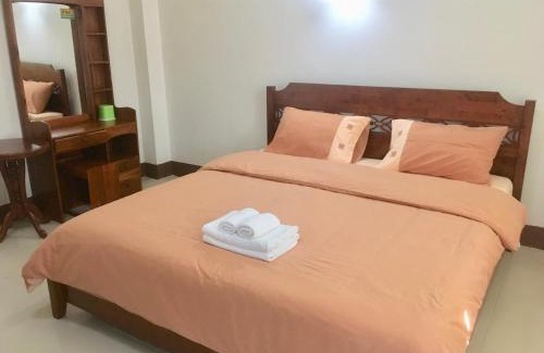 Ban Tom Hotel | โรงแรมภูมิชาญเพลส