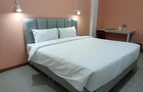 Phetchaburi Hotel | โรงแรม เดอะพีช/The Peach hotel