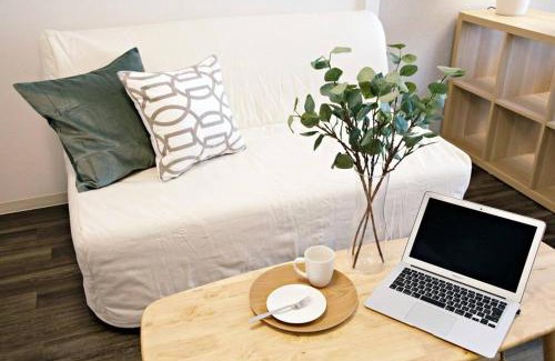 Naka Ward Apartment | クレストYs千代田7B