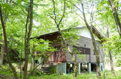 Tsumagoi Cottage | バーベキュー、焚火、野外サウナ、ドラム缶風呂を楽しめるアウトドア貸切別荘