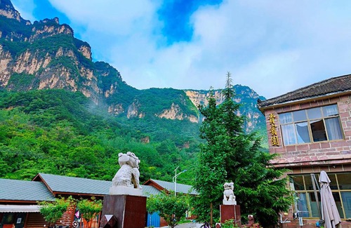 Jincheng Hotel | 万仙山景区郭亮村贵宾园酒店
