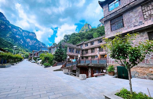 Jincheng Hotel | 万仙山景区郭亮村贵宾园酒店