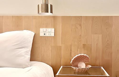Yushima Hotel | 上野超豪华4人间 东京超级中心Ydoa 设计师房间 上野公园3分钟 车站1分钟 超级繁华 免费wifi 戴森吹风