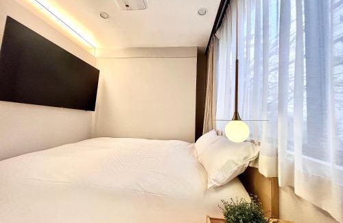 Yushima Apartment | 东京上野超级中心 设计师房间Yeoa 上野公园3分钟 车站1分钟 超级繁华 免费wifi 戴森吹风