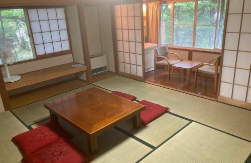 Kitasaku-gun Hotel | 余裕堂軽井沢山荘