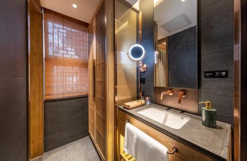 Xicheng Hotel | 北京悦明元星空白塔景观四合院民宿