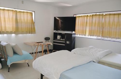 Amesoko House | 大笑 (主羅花)