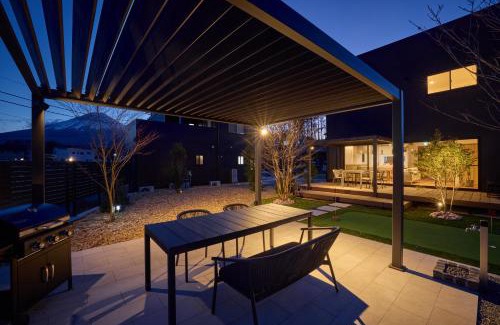 Fujikawaguchiko Villa | 富士ガーデンビュー 空と庭と