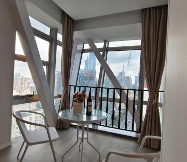 Lujiazui Hotel | 彩虹小居陆家嘴店