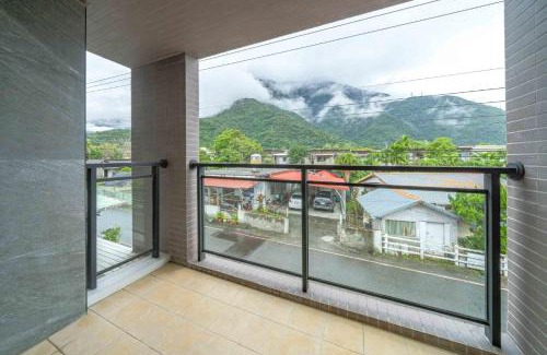 Hualien Villa | 放慢3館, 近山右民宿 6-12人, 只接一組客人, 按人數開放房間