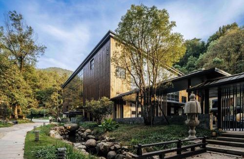 Changjiang County Hotel | 景德镇行山世外东篱院民宿