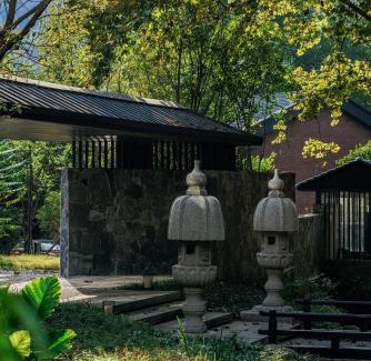 Changjiang County Hotel | 景德镇行山世外东篱院民宿
