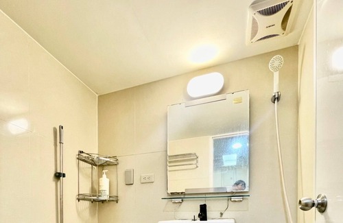 Xinyi Apartment | 暮光公寓 x 健身教練｜台北 101 ｜Pool｜夜市 ｜cafe｜MRT捷運站｜Gym