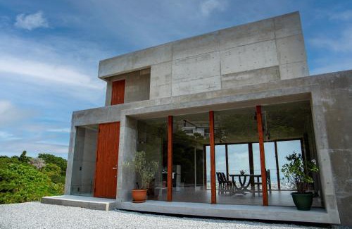 Sashiki House | 月と太陽 -Sol and Mani-