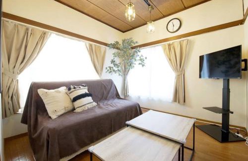 Higashitateishi Apartment | 東立石2丁目貸家