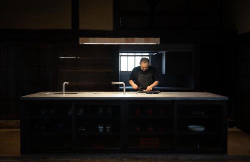 Noto-cho Apartment | 海辺の古民家ホテル 奥能登じろんどん（一棟貸宿）