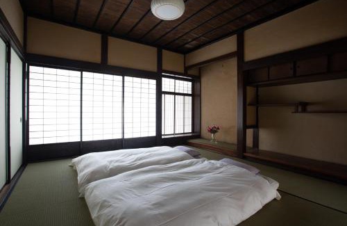 Noto-cho Apartment | 海辺の古民家ホテル 奥能登じろんどん（一棟貸宿）