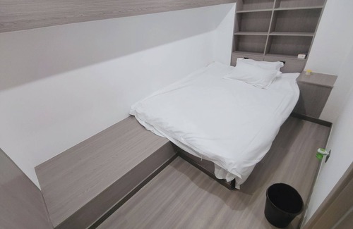 Longwan Apartment | 温州五洲国际高楼层两居室精装影院套房