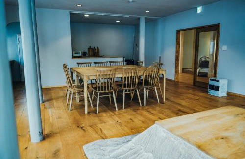 Yuzawa-machi Villa | 石打丸山スキー場から徒歩30秒フルリノベの一棟貸切お宿