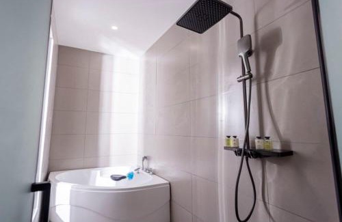 Shangri-La House | 茨姆极光民宿