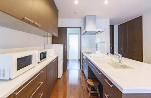 Toyohashi Apartment | 豊橋民泊最大10名様駐車場1台無料2台目相談可