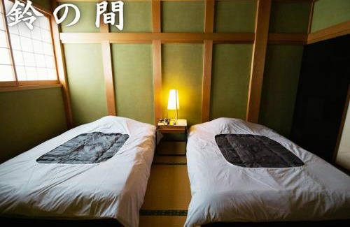 Nagahama Hotel | 鈴籠城 鈴の間 ダブルベッド2台
