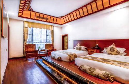 Yangshuo Hotel | 阳朔梧桐嘉轩寻龙庭酒店 - 遇龙河夏棠码头店