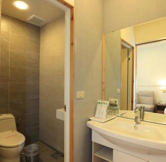 Wufeng Hotel | 雪霸休閒農場 Sheipa Leisure Farm