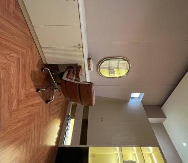 District 5 Hotel | 麗琼酒店