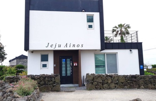 Andeok Bed & Breakfast | 독채 복층형 팬션에 프라이빗 수영장과 정원에 BBQ가 있으며 서귀포에 위치하고 있습니다.