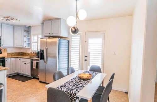 Sacramento House | š¤CalExpo House Sale Big Kitchen Backyard Pets Garageš¤